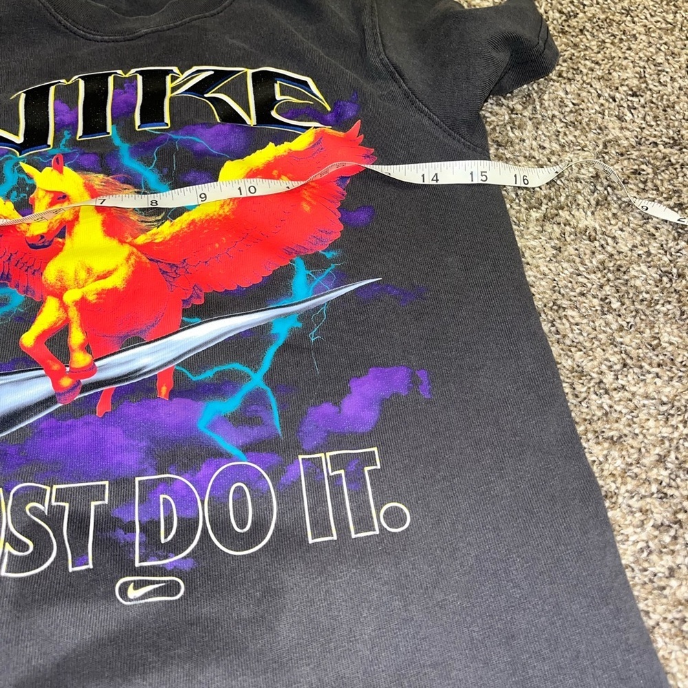 Nike Sportswear Logo Tee Shirt Gray Pegasus YS Youth Size small Loose Fit - Picture 7 of 8